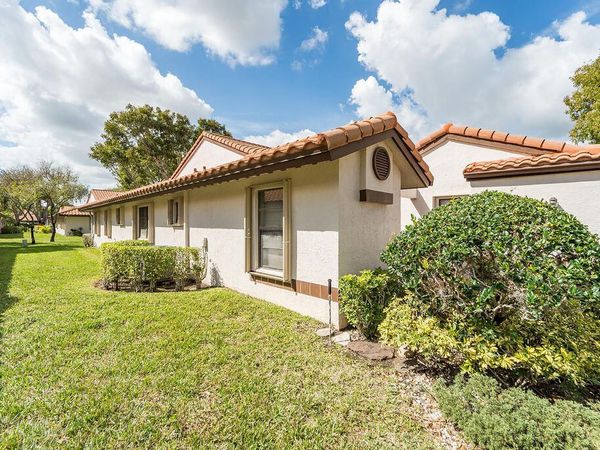 6045 Sunny Pointe Circle, Delray Beach, FL 33484
