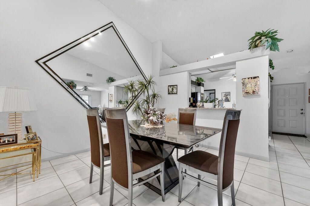 6045 Sunny Pointe Circle, Delray Beach, FL 33484 Photo