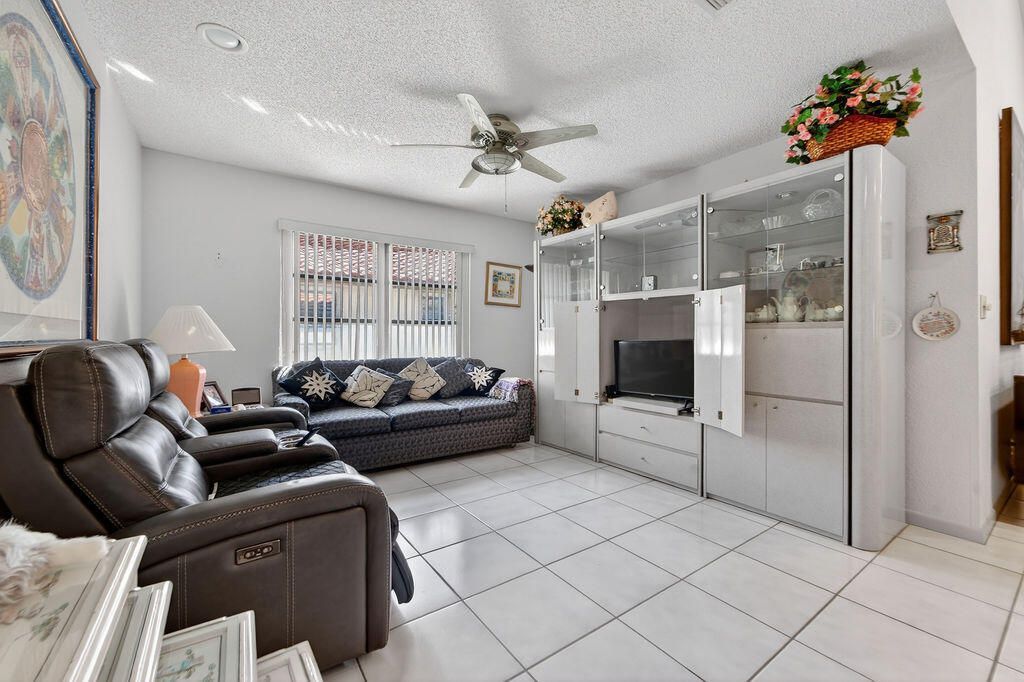 6045 Sunny Pointe Circle, Delray Beach, FL 33484 Photo