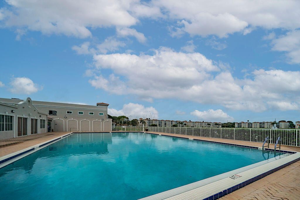 6045 Sunny Pointe Circle, Delray Beach, FL 33484 Photo