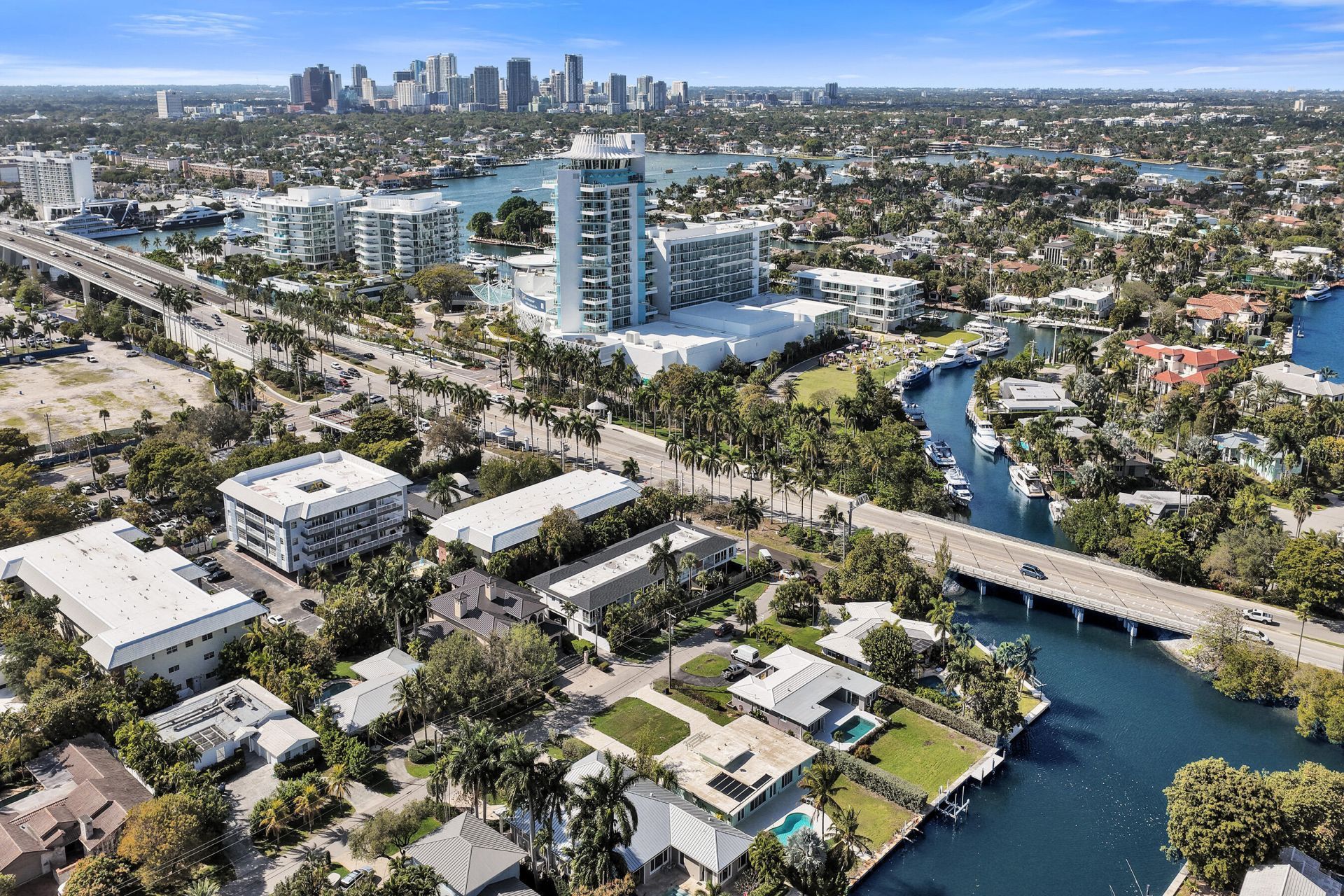 2430 SE 17th Street, Unit G, Fort Lauderdale, FL 33316 Photo