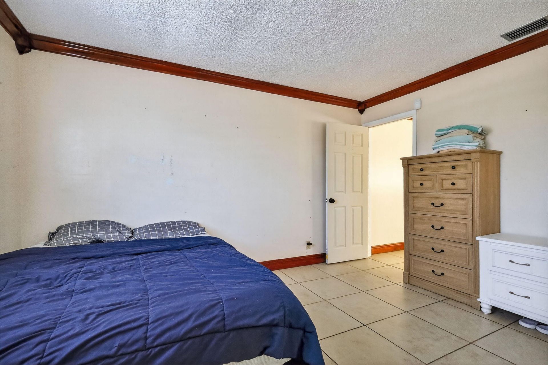 6171 NW 170th Lane, Hialeah, FL 33015 Photo