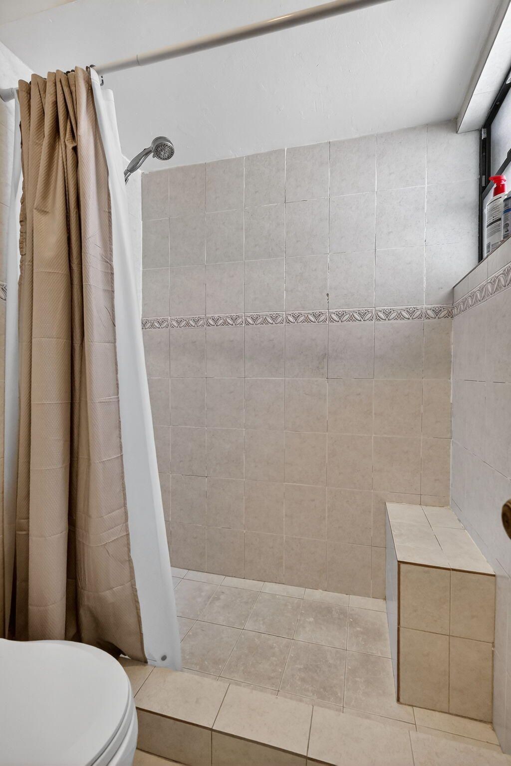 6171 NW 170th Lane, Hialeah, FL 33015 Photo
