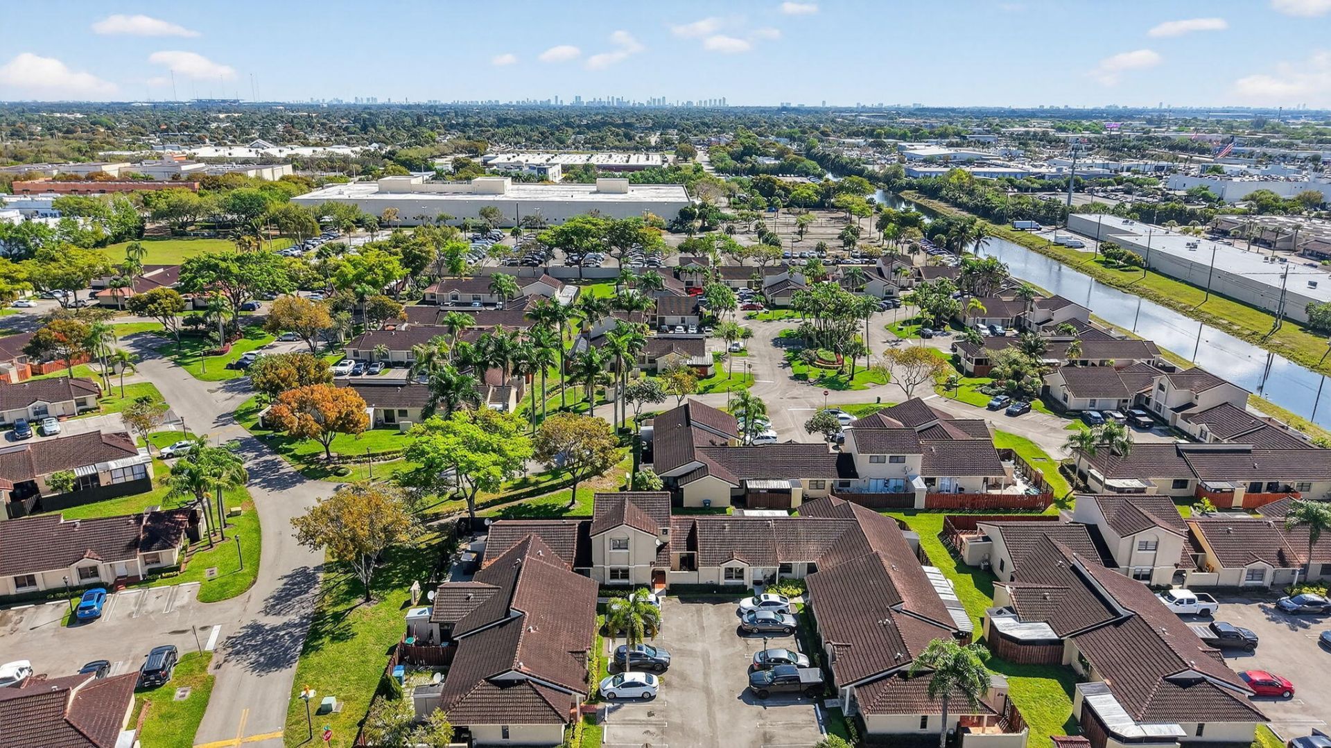 6171 NW 170th Lane, Hialeah, FL 33015 Photo