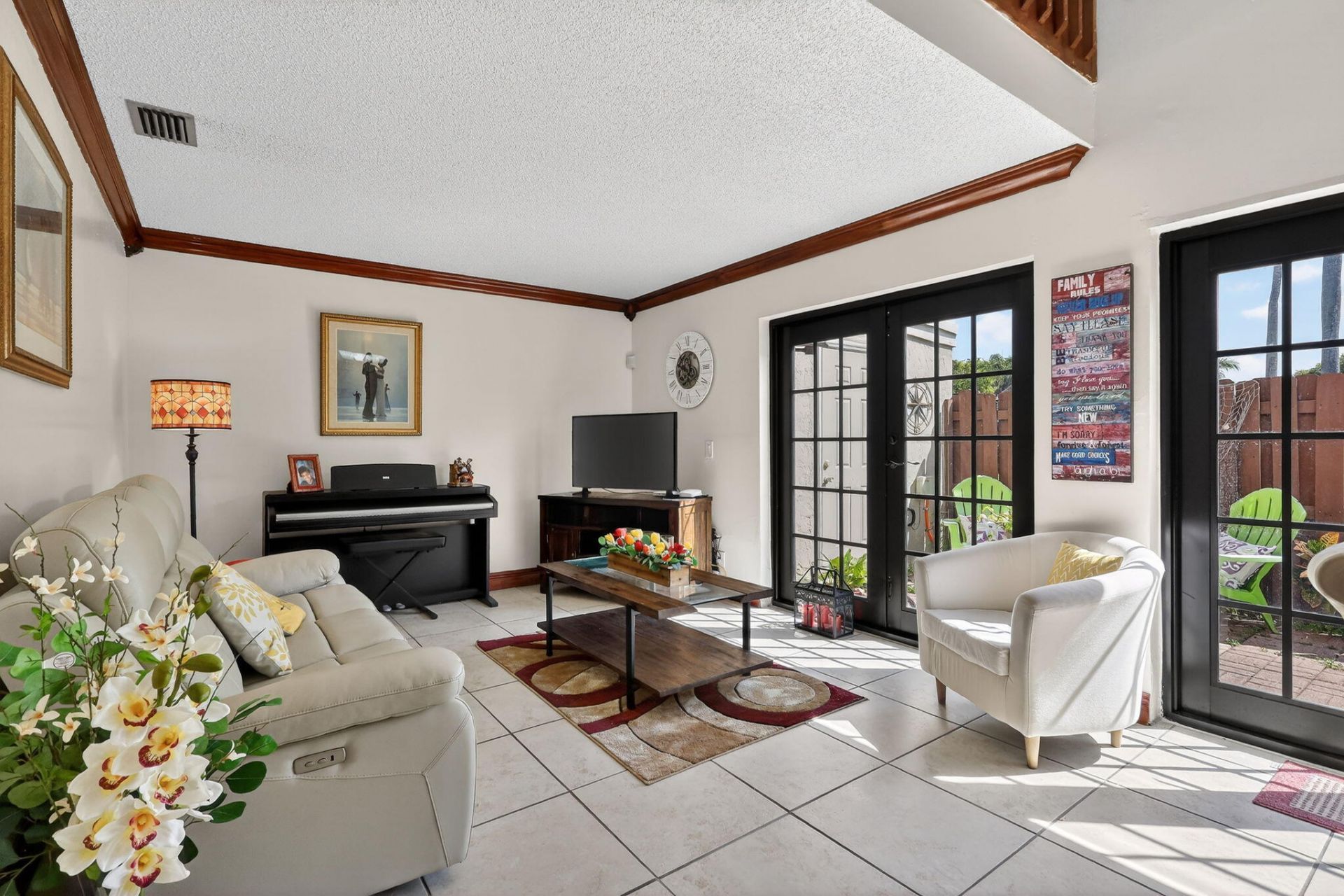 6171 NW 170th Lane, Hialeah, FL 33015 Photo