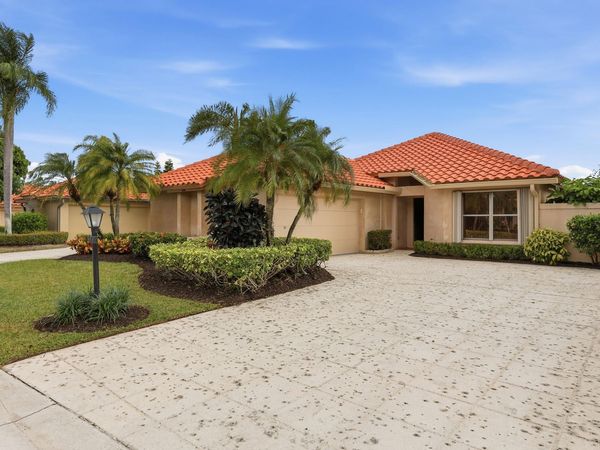 2735 SW Mariposa Circle, Palm City, FL 34990