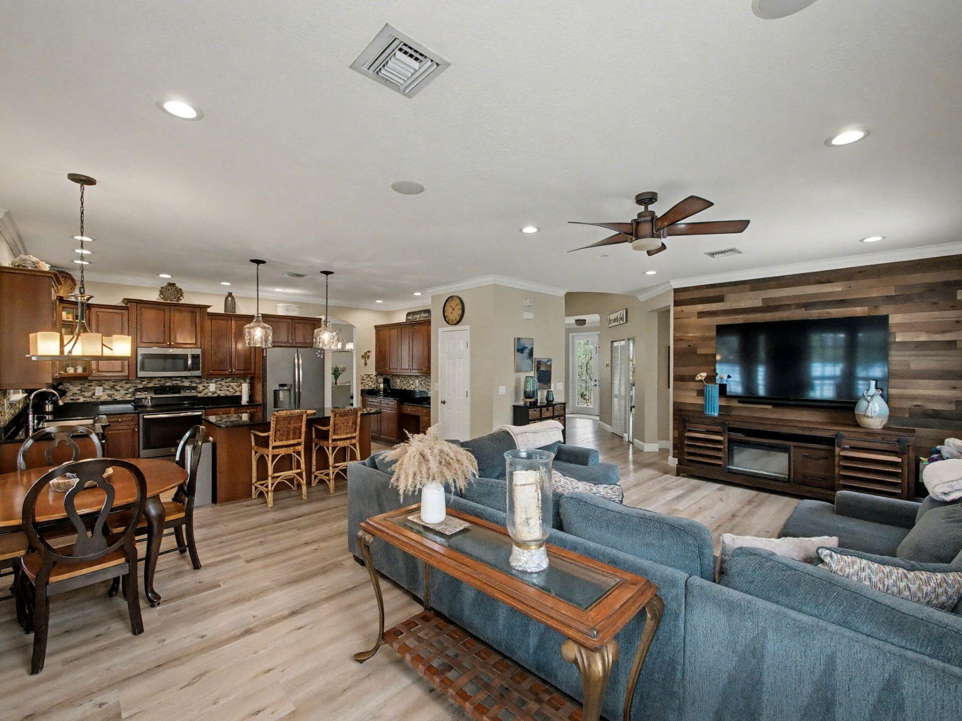 2052 Reston Circle, Royal Palm Beach, FL 33411 Photo