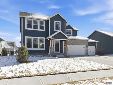 12111 S 209th Street, Gretna, NE 68028