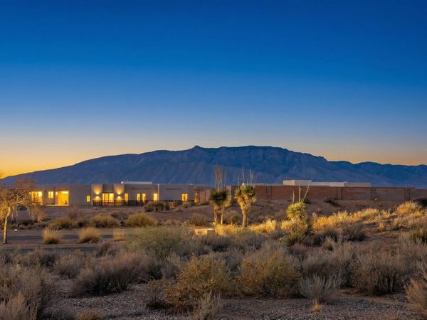 801 Acano Circle NE, Rio Rancho, NM 87124