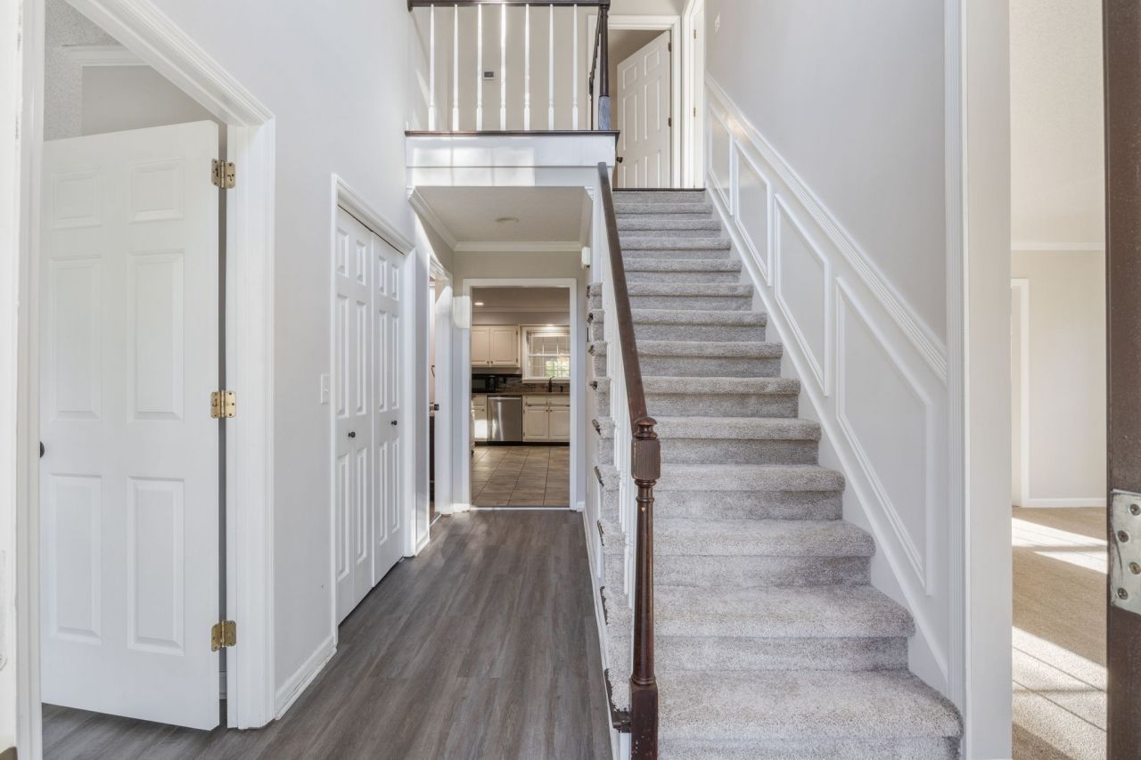 100 Rose Way, Tullahoma, TN 37388 Main Photo