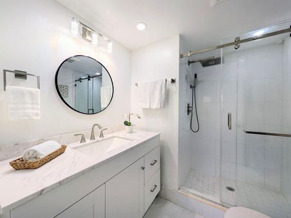 8021 Sunrise Lakes Drive N, Unit 203, Sunrise, FL 33322