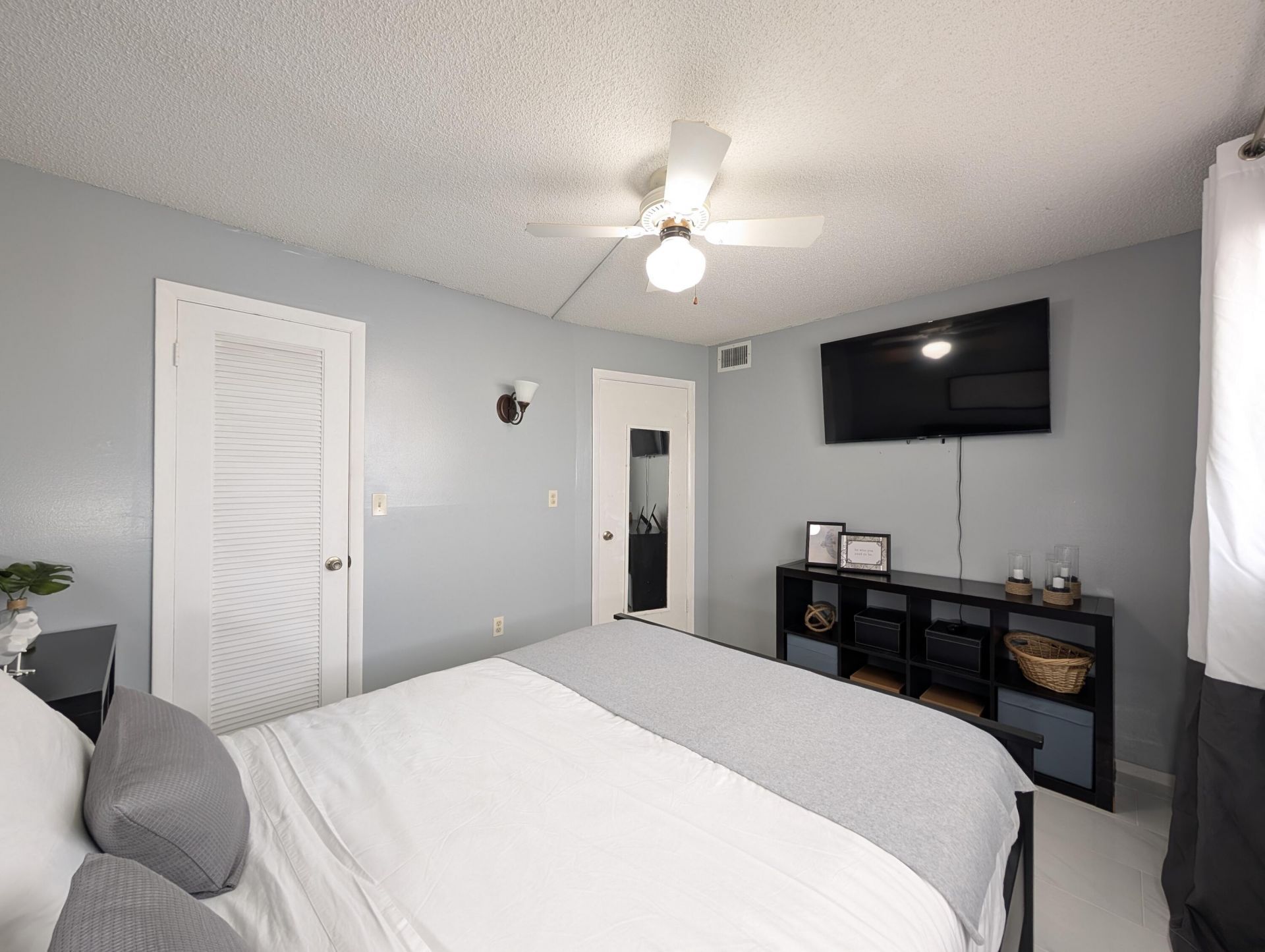 8021 Sunrise Lakes Drive N, Unit 203, Sunrise, FL 33322 Photo