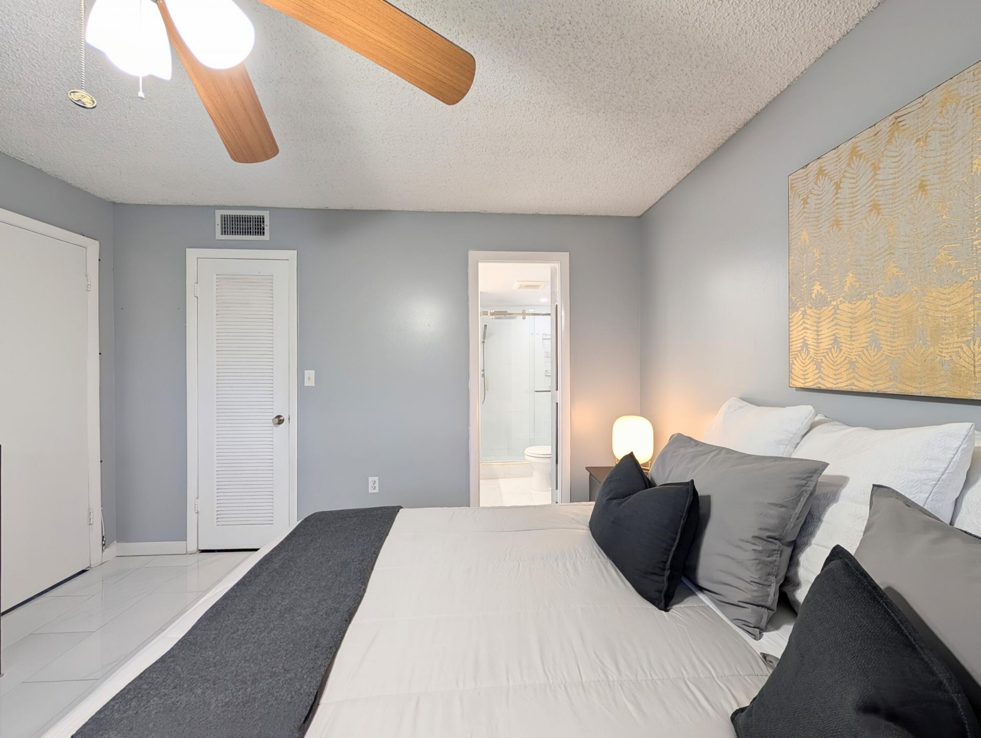 8021 Sunrise Lakes Drive N, Unit 203, Sunrise, FL 33322 Photo