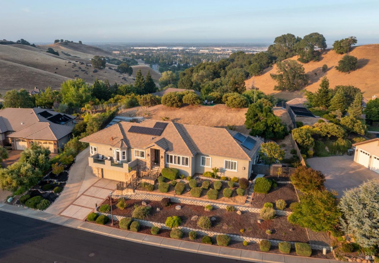 6141 N Vine Street, Vacaville, CA 95688 Main Photo