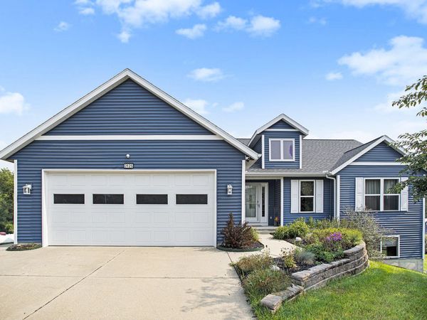 3125 Meadow Hills Drive, Middleville, MI 49333