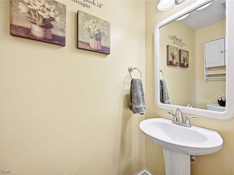 8984 Sherwood Drive NE, Warren, OH 44484 Photo 15