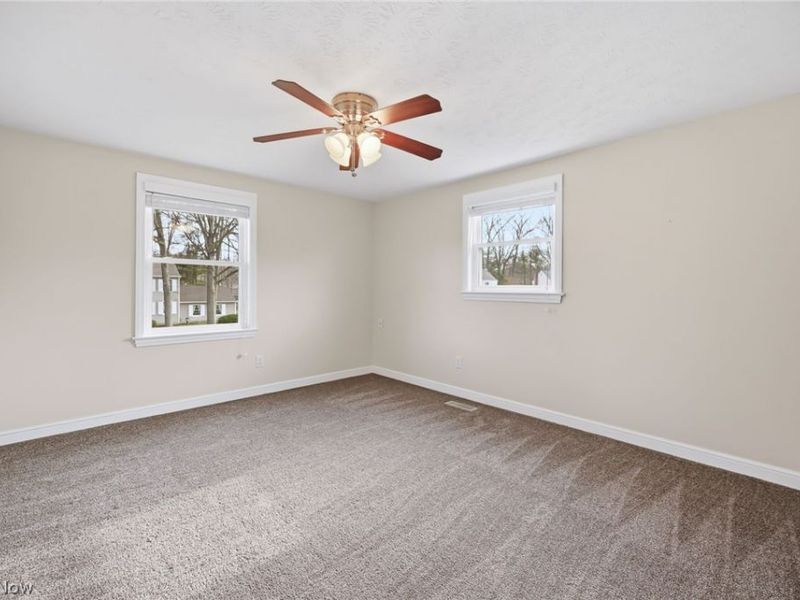 8984 Sherwood Drive NE, Warren, OH 44484 Photo 21