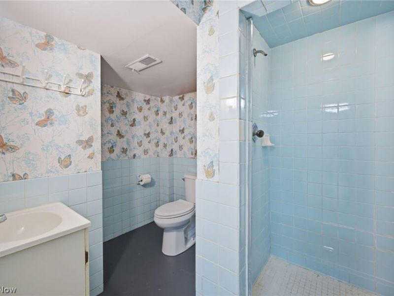 8984 Sherwood Drive NE, Warren, OH 44484 Photo 32