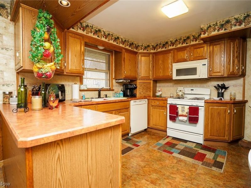 57 Gillian Lane, Boardman, OH 44511 Photo 9