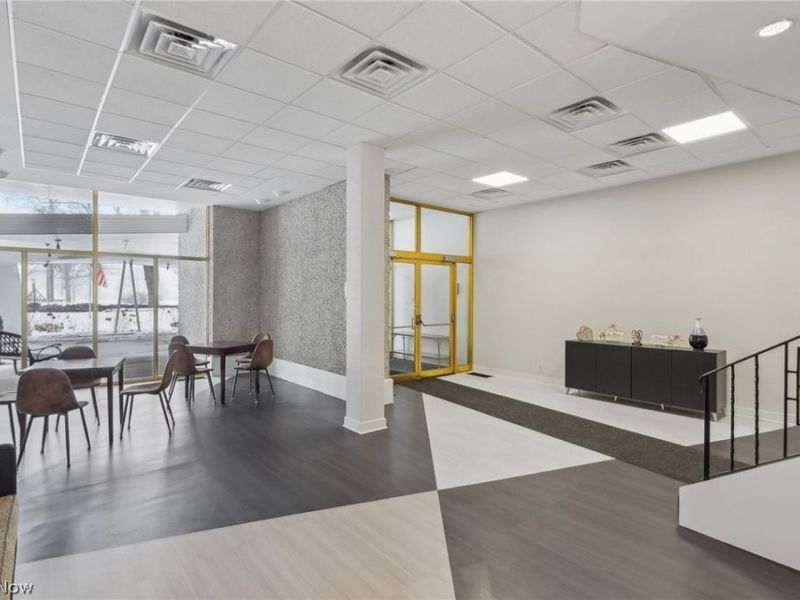 275 N Portage Path, Unit 8A, Akron, OH 44303 Photo 7