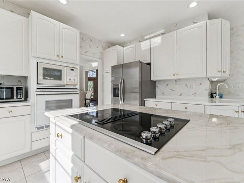 32341 Regency Court, Avon Lake, OH 44012 Photo 19