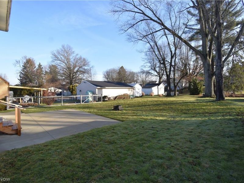 239 Princeton Avenue, Hubbard, OH 44425 Photo 3