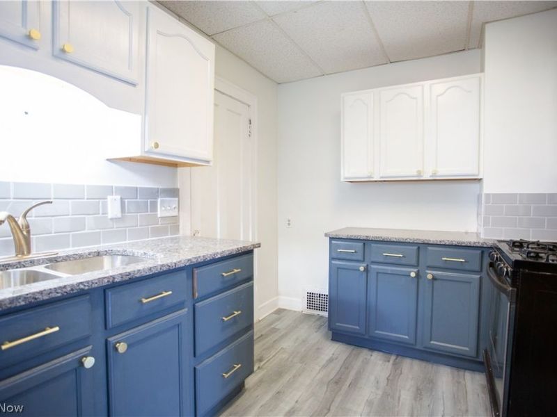 18014 Harland Avenue, Cleveland, OH 44119 Photo 11