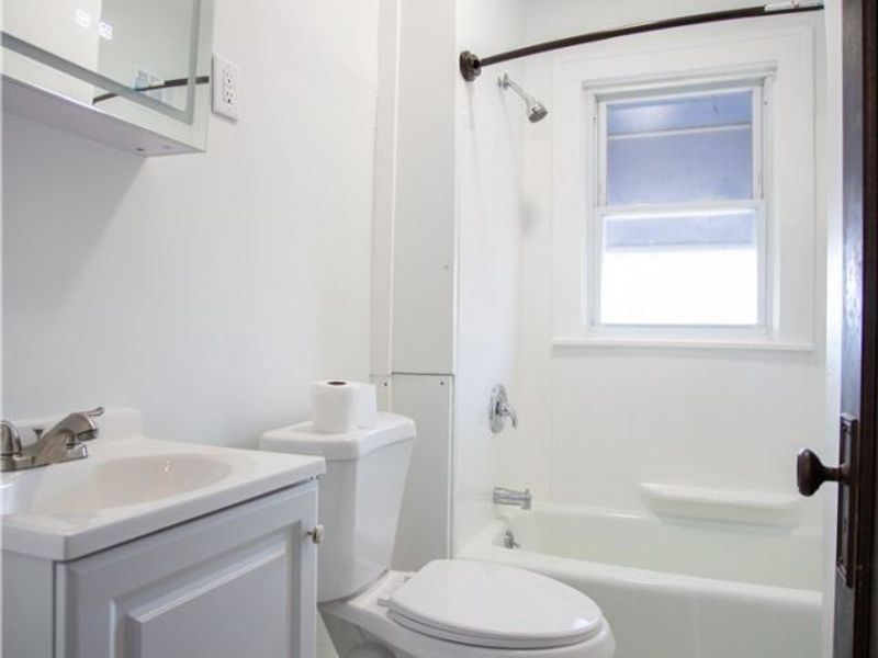 18014 Harland Avenue, Cleveland, OH 44119 Photo 14