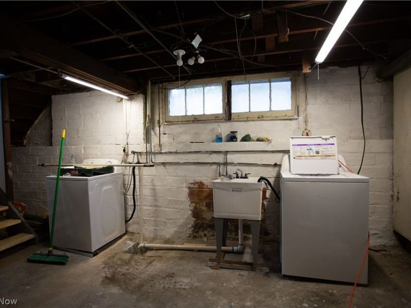 18014 Harland Avenue, Cleveland, OH 44119 Photo 25