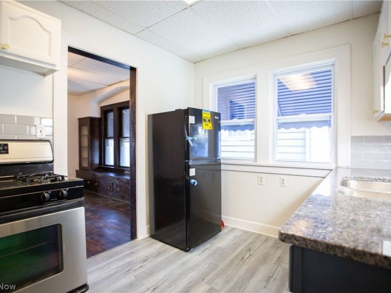 18014 Harland Avenue, Cleveland, OH 44119 Photo 9