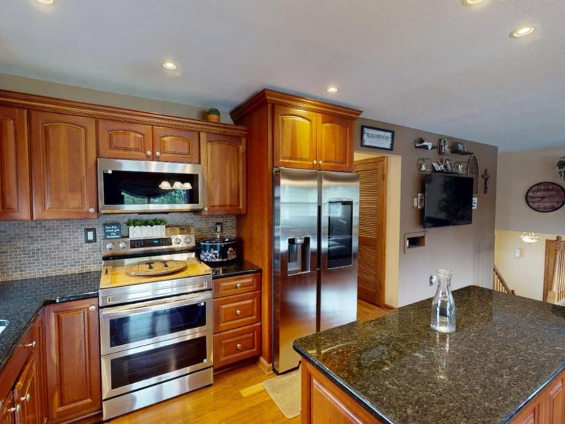 1453 White Ave, Fremont, OH 43420 Photo 13