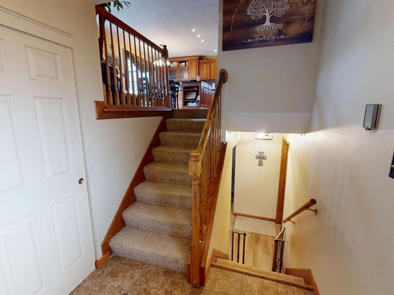 1453 White Ave, Fremont, OH 43420 Photo 4