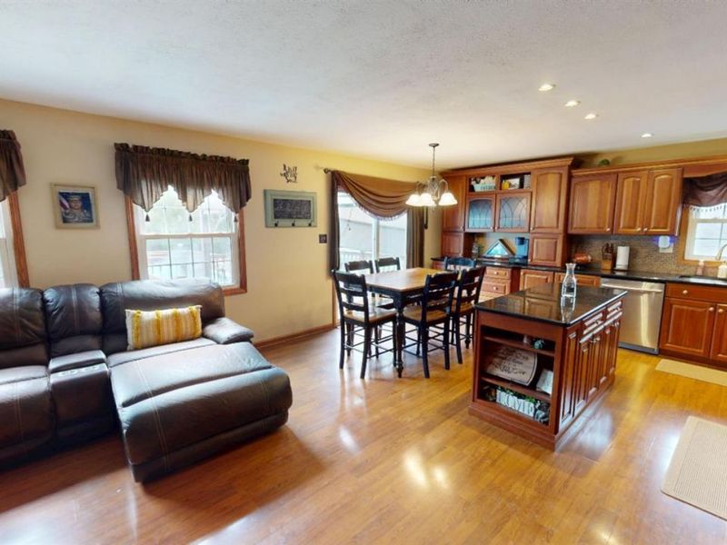 1453 White Ave, Fremont, OH 43420 Photo 6