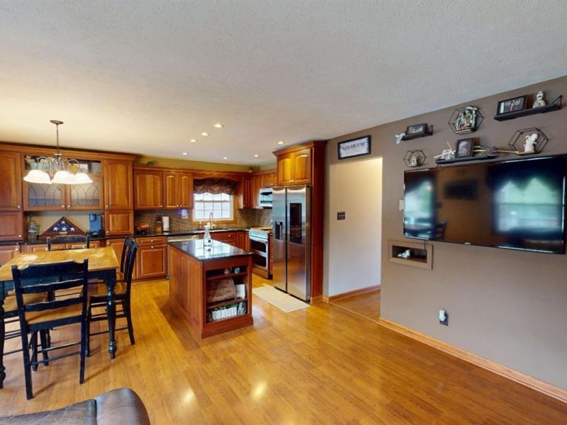 1453 White Ave, Fremont, OH 43420 Photo 8