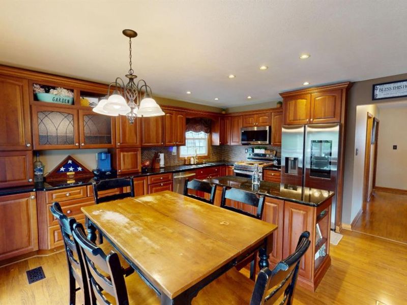 1453 White Ave, Fremont, OH 43420 Photo 9