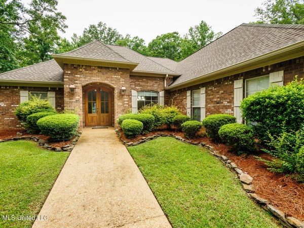 204 Magnolia Springs Boulevard, Florence, MS 39073