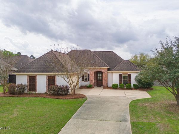 310 Belle Oak Way, Brandon, MS 39042