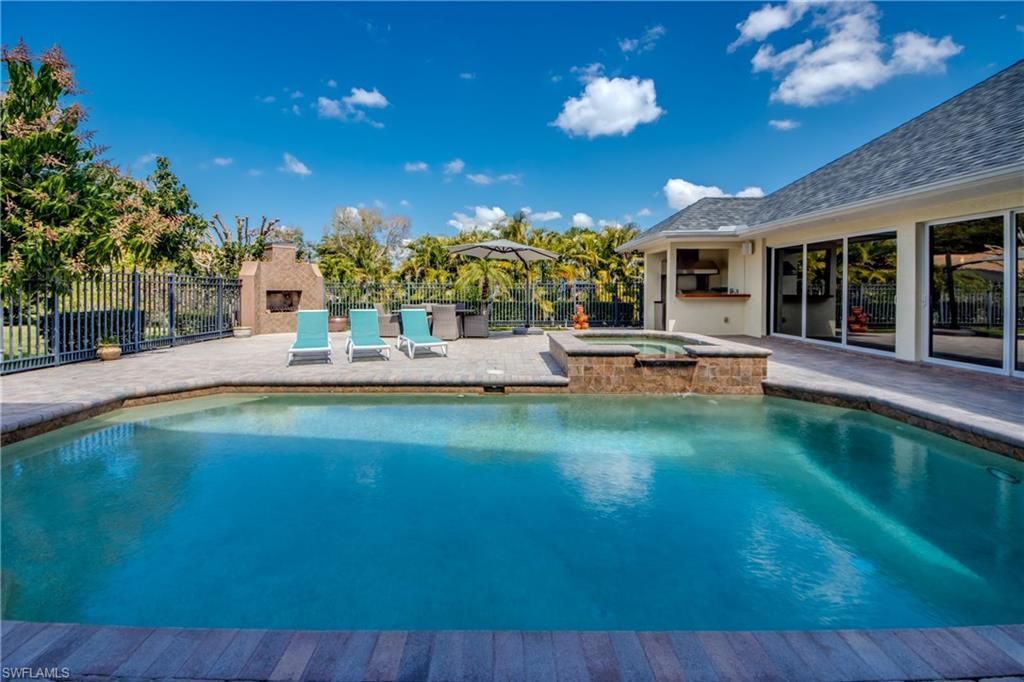 26 Carrotwood Ct, Fort Myers, FL 33919 Photo