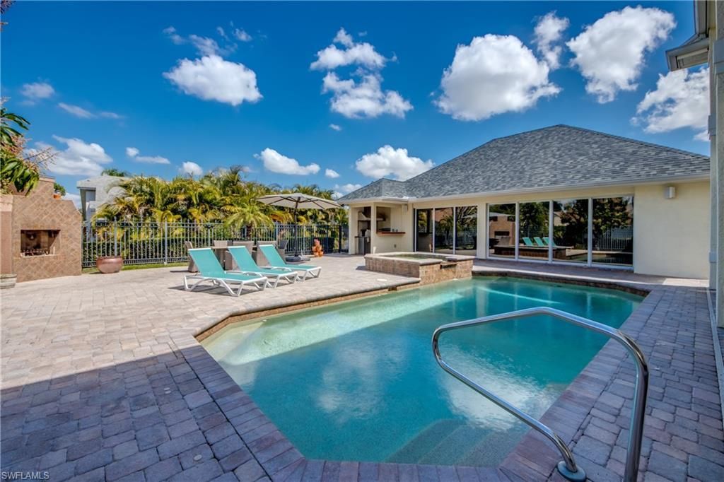 26 Carrotwood Ct, Fort Myers, FL 33919 Photo