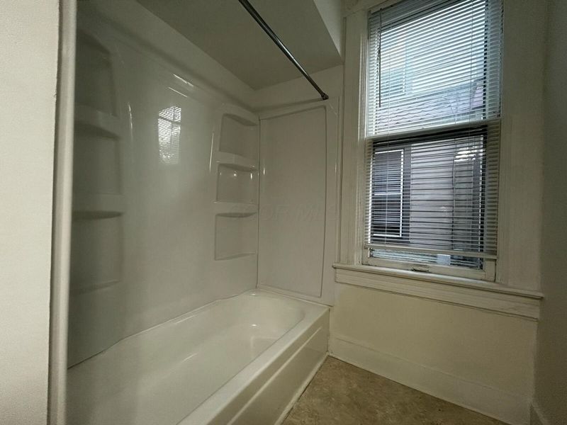 217 W Hubbard Avenue, Columbus, OH 43215 Photo 14