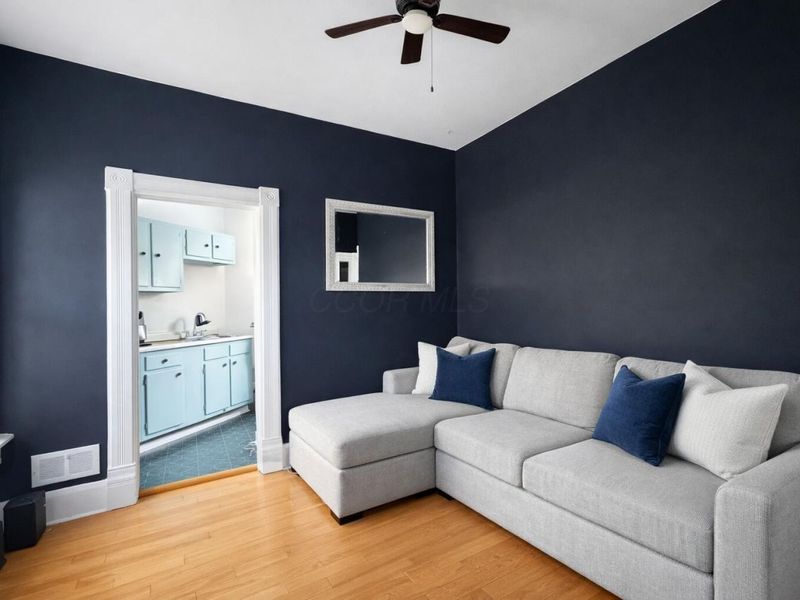 217 W Hubbard Avenue, Columbus, OH 43215 Photo 16