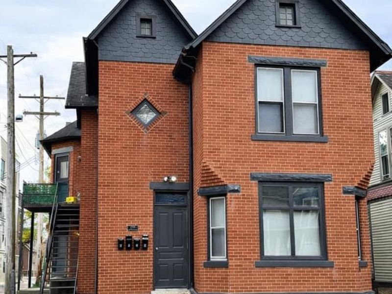 217 W Hubbard Avenue, Columbus, OH 43215 Photo 2