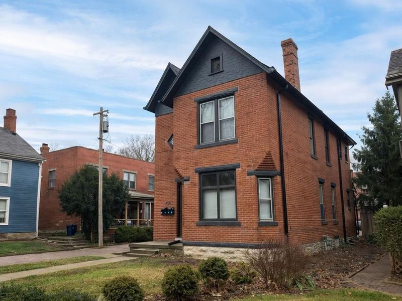 217 W Hubbard Avenue, Columbus, OH 43215 Photo 3