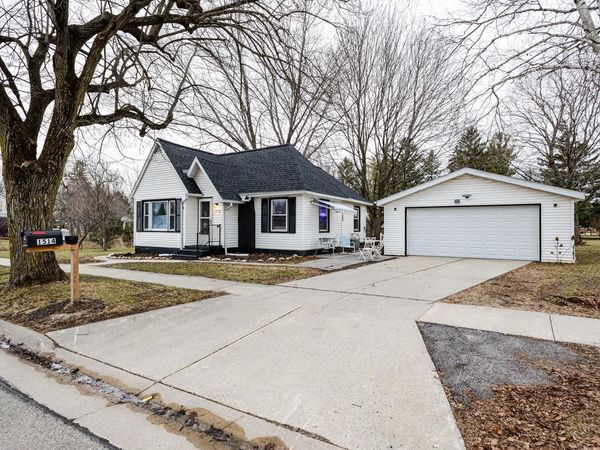1514 River DRIVE, Watertown, WI 53094