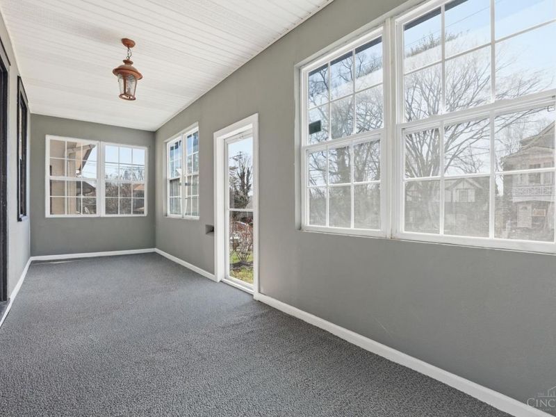 810 S Fred Shuttlesworth Circle, Cincinnati, OH 45229 Photo 2