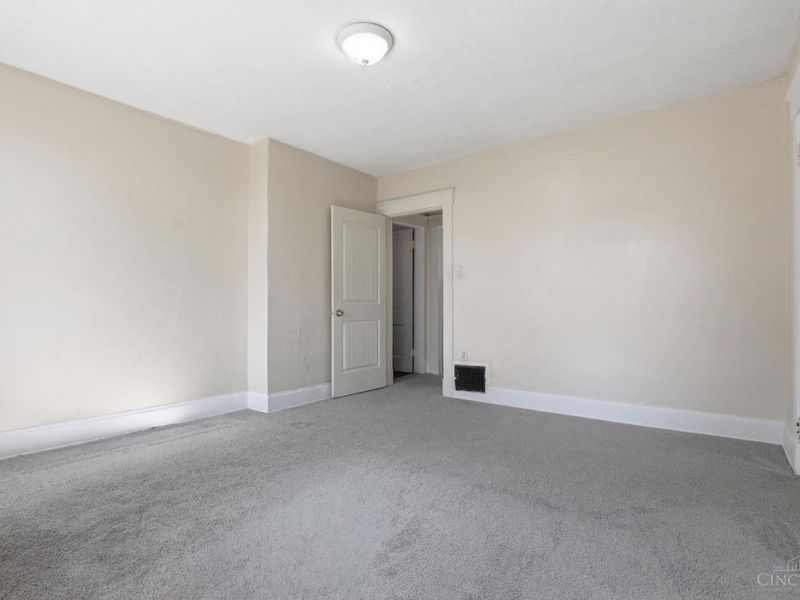 810 S Fred Shuttlesworth Circle, Cincinnati, OH 45229 Photo 20