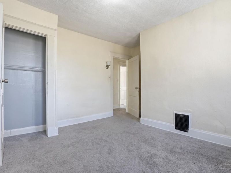 810 S Fred Shuttlesworth Circle, Cincinnati, OH 45229 Photo 23