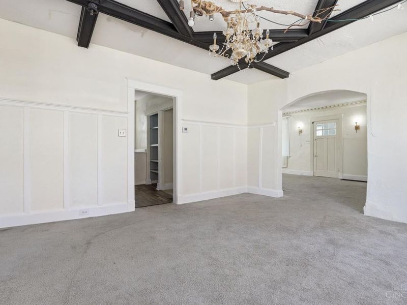 810 S Fred Shuttlesworth Circle, Cincinnati, OH 45229 Photo 9