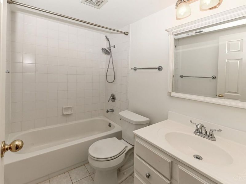 3065 Alpine Terrace, Unit 10A, Cincinnati, OH 45208 Photo 15