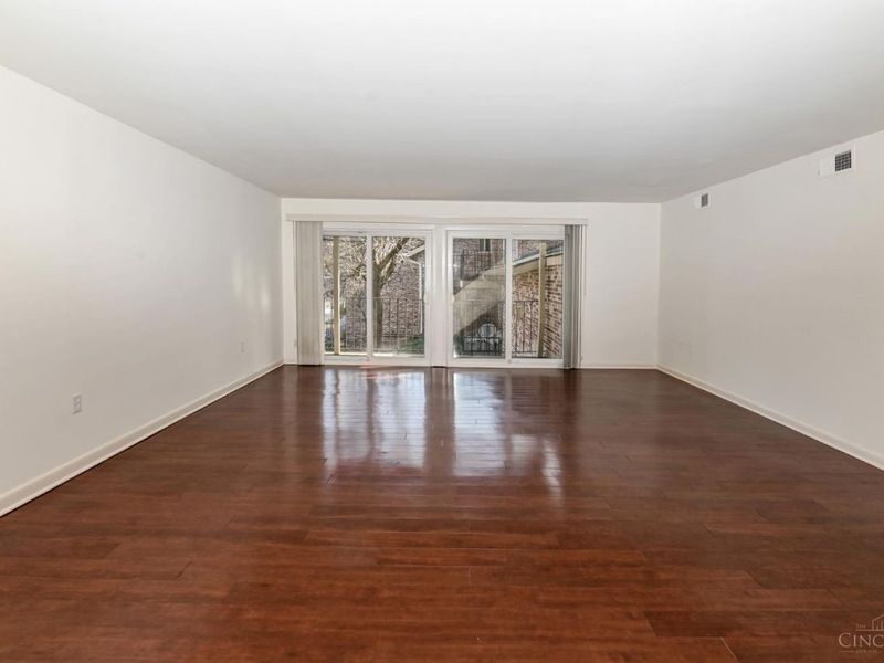 3065 Alpine Terrace, Unit 10A, Cincinnati, OH 45208 Photo 2